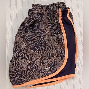 Nike Shorts, Size M